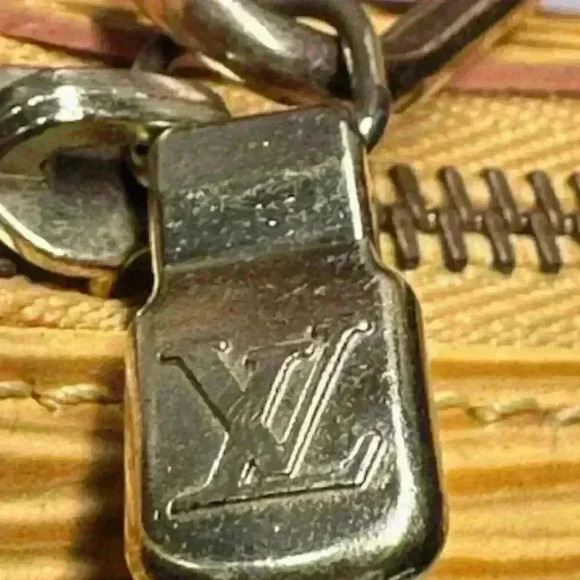 🔥🔥 Authentic Louis Vuitton Yellow Epi Mini Papillon LV Wristlet/Tote/Bag - Picture 9 of 14